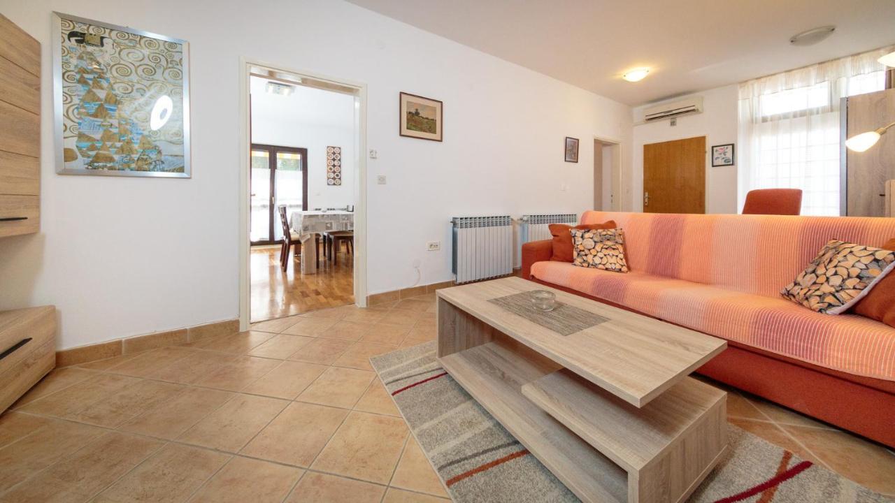 Maller Apartman *