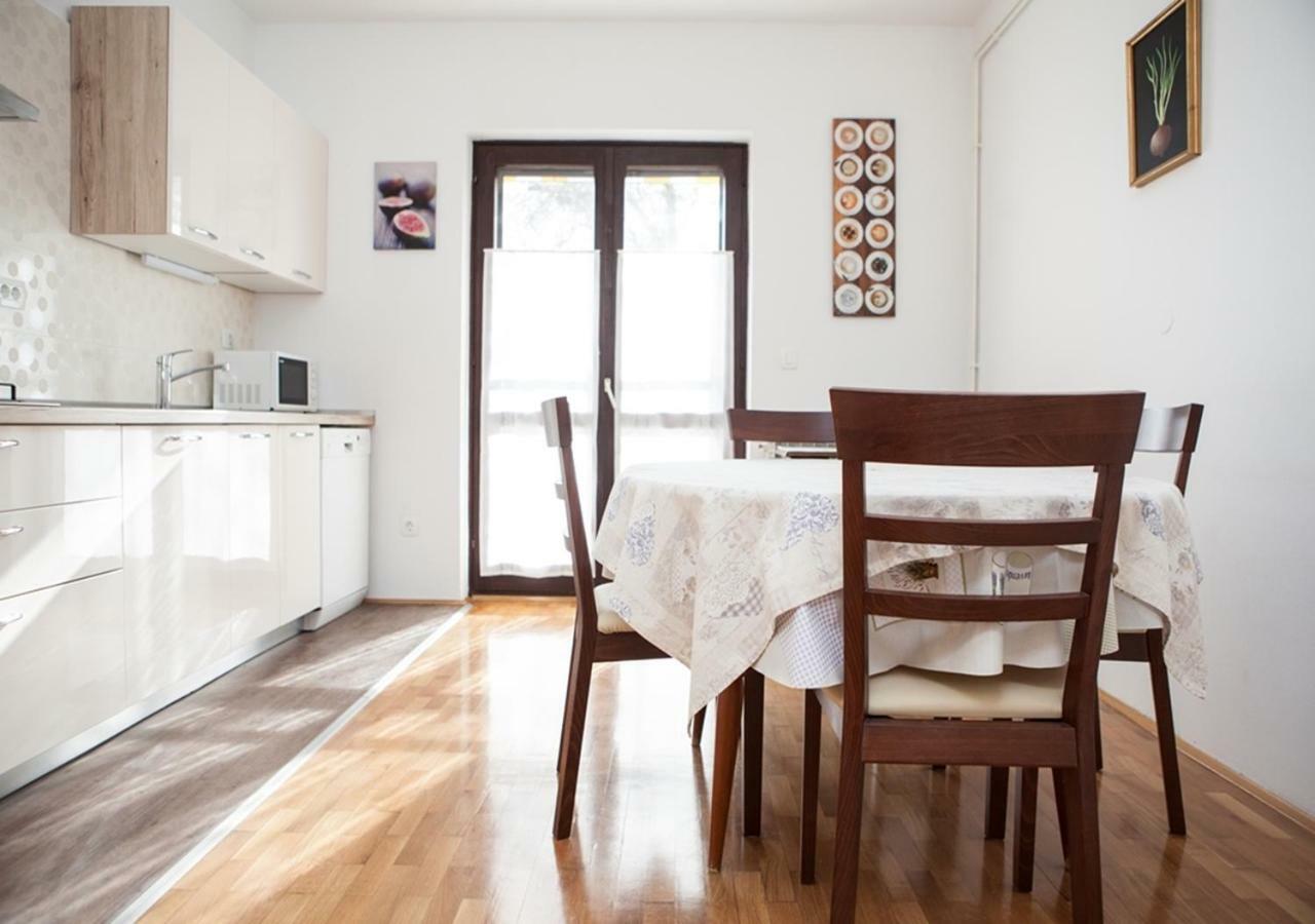 Maller Apartman